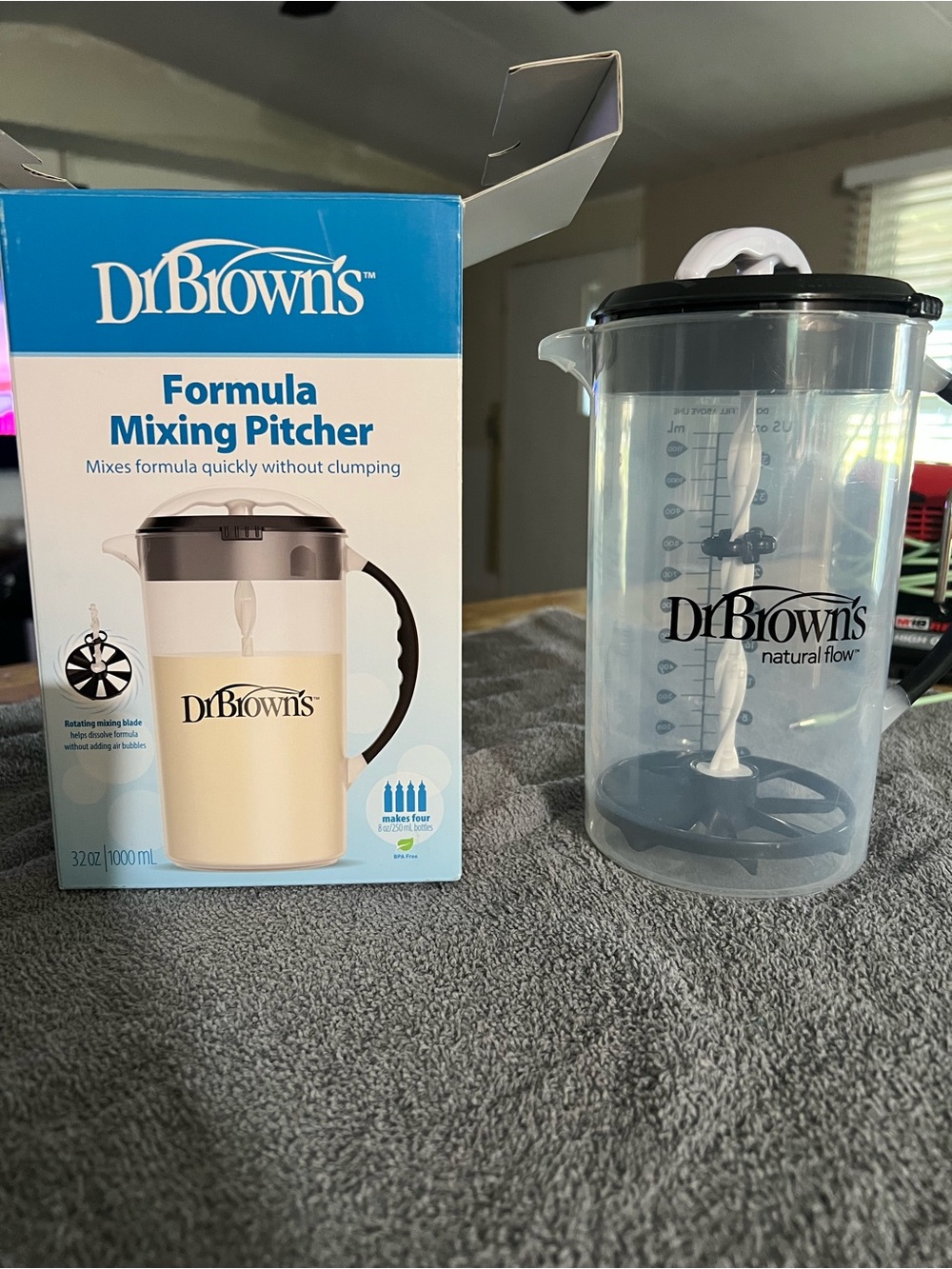 Dr. Brown's Formula Mixing Pitcher in Clear with Black Lid